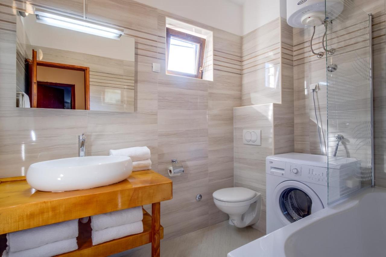 Oaza Apartment Mali Losinj Exterior photo